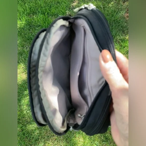 😎Baggallini Mini Cross Body Black - Picture 7 of 15